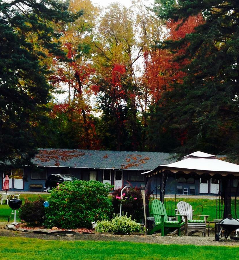 Chamber Lane Motel Round Lake Exterior photo